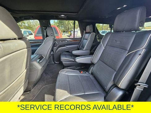 Used 2022 Cadillac Escalade Premium Luxury image 19