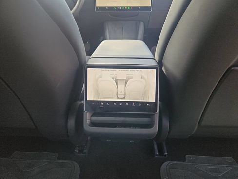 Used 2024 Tesla Model 3 Long Range RWD image 18