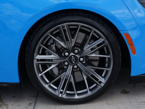 Used 2022 Chevrolet Camaro ZL1 image 23