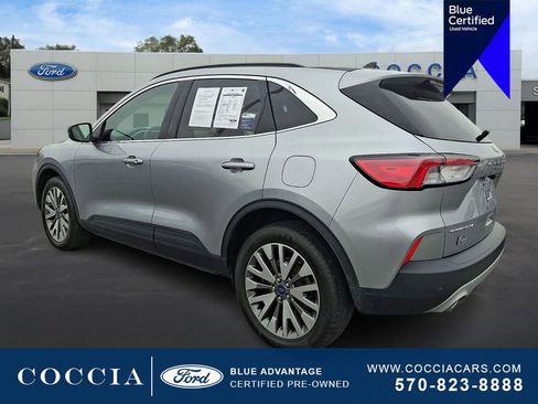 Certified 2022 Ford Escape Titanium image 6