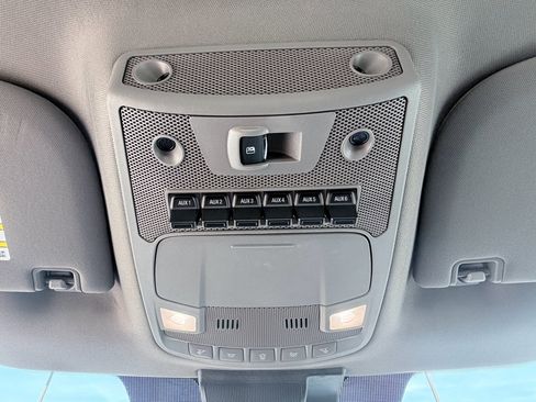 Used 2021 Ford F250 XLT w/ XLT Premium Package image 18