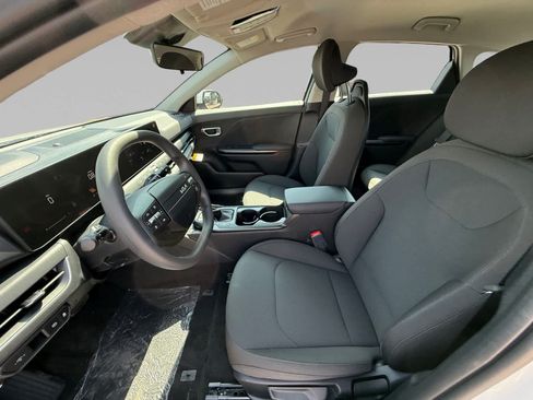 New 2026 Kia K4 FWD image 11