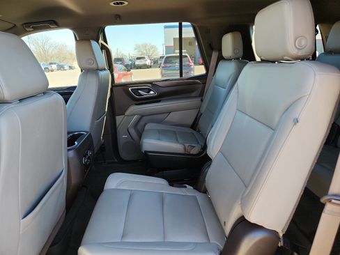 Used 2021 Chevrolet Tahoe Z71 w/ Z71 Off-Road Package image 9