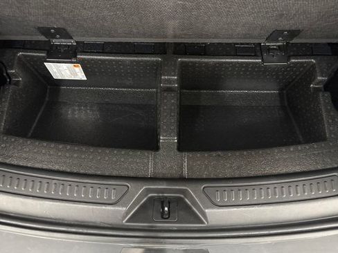 Used 2023 GMC Acadia SLE w/ Driver Convenience Package image 25