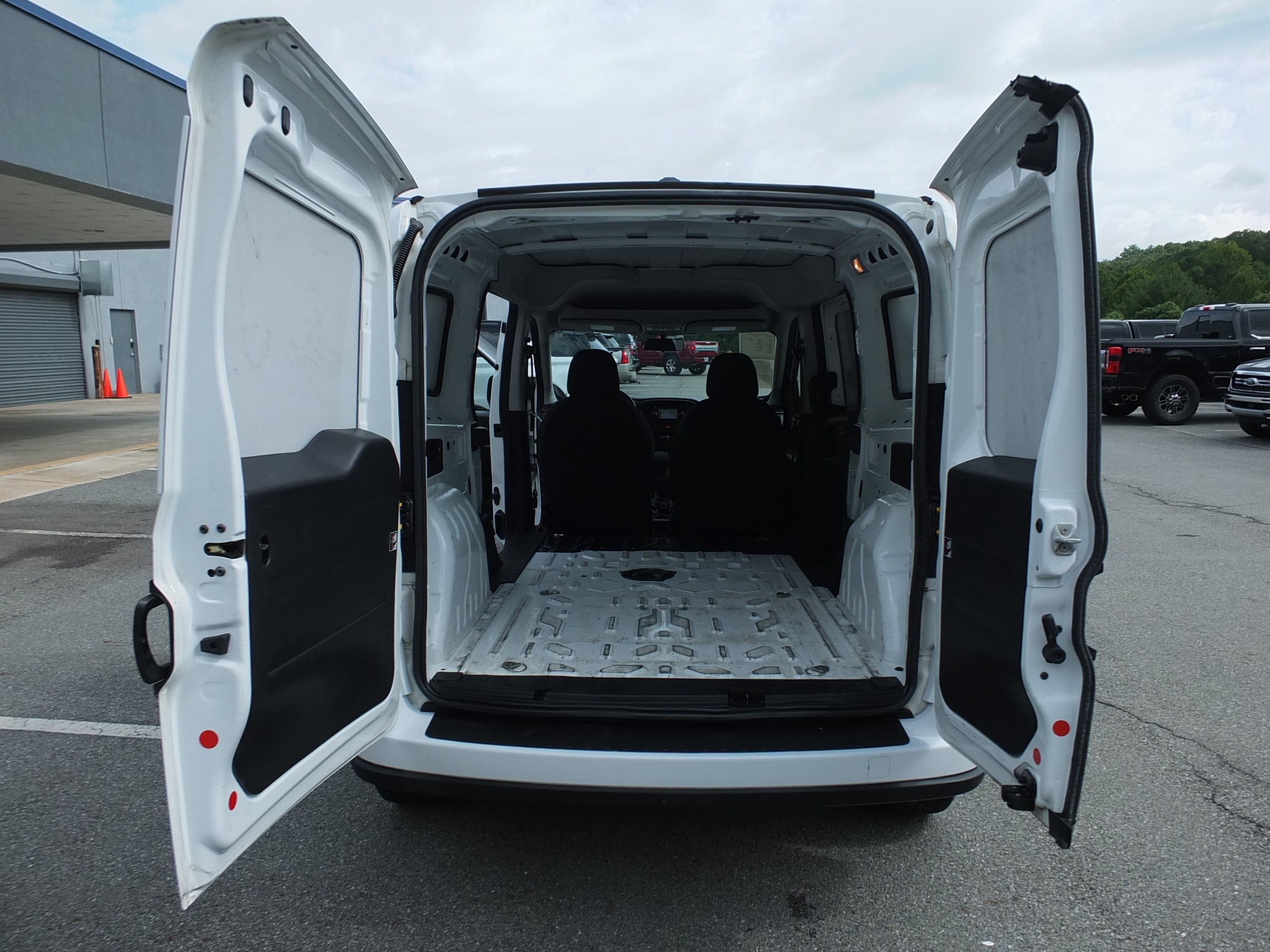 Used 2022 RAM ProMaster City Tradesman FWD image 18