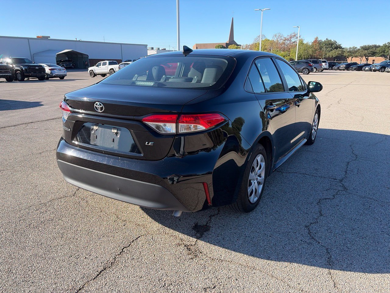 Used 2025 Toyota Corolla LE FWD image 5
