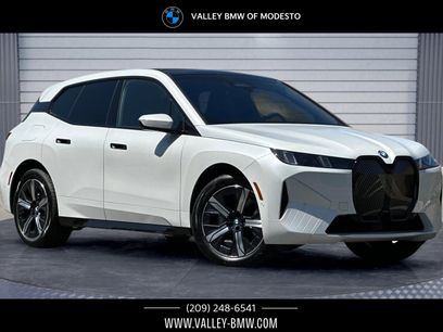New 2026 BMW iX xDrive60 w/ Premium Package