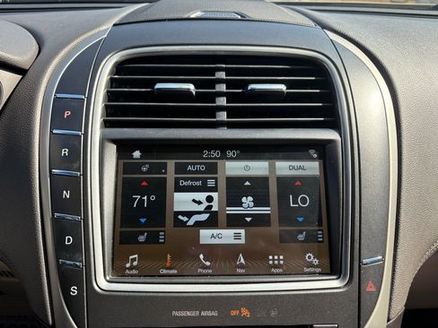 Used 2018 Lincoln MKX Select w/ Select Plus Package image 19