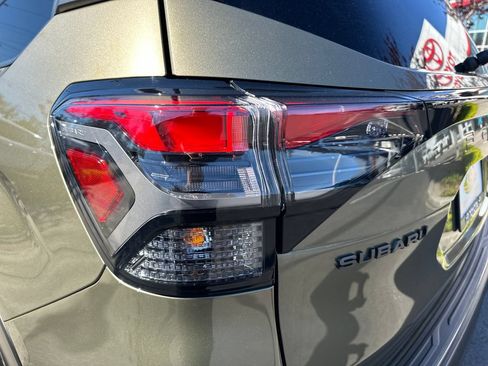 Used 2025 Subaru Forester Limited AWD/4WD image 10
