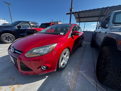 Used 2012 Ford Focus Titanium FWD image 1