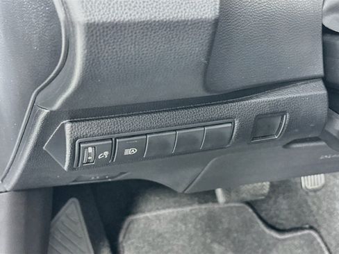 Used 2023 Toyota Corolla LE FWD image 10