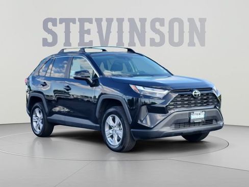 Used 2022 Toyota RAV4 XLE w/ Convenience Package AWD/4WD image 7