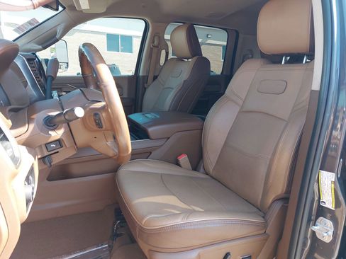 Used 2022 RAM 3500 Limited AWD/4WD image 16