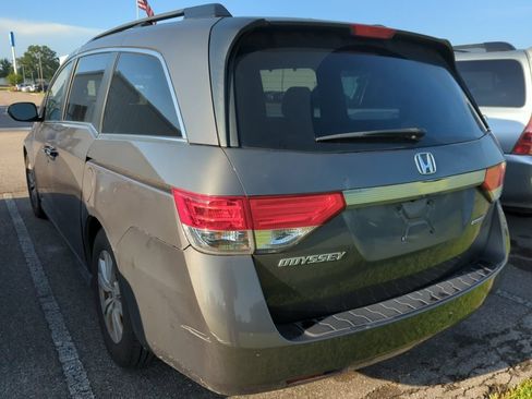 Used 2016 Honda Odyssey SE image 4
