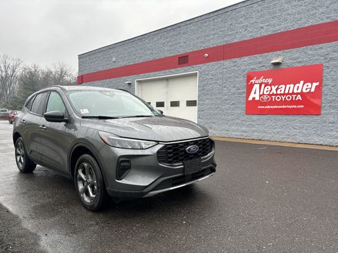 Used 2025 Ford Escape ST-Line image 1