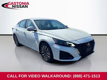 Used 2023 Nissan Altima 2.5 SV