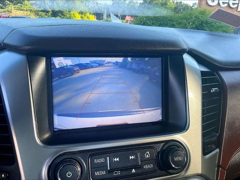 Used 2020 Chevrolet Tahoe Premier w/ Premier 6.2L Value Package RWD image 20