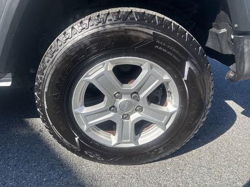 Used 2019 Jeep Wrangler Unlimited Sport S image 11