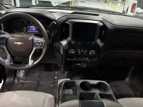 Used 2020 Chevrolet Silverado 1500 LT image 24