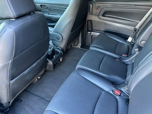 Used 2024 Honda Odyssey EX-L image 12
