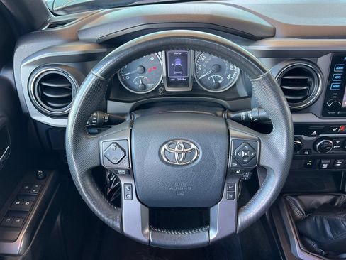 Certified 2019 Toyota Tacoma TRD Sport w/ TRD Premium Sport Package AWD/4WD image 18