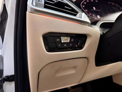 Used 2021 BMW 330i Sedan w/ Convenience Package image 18