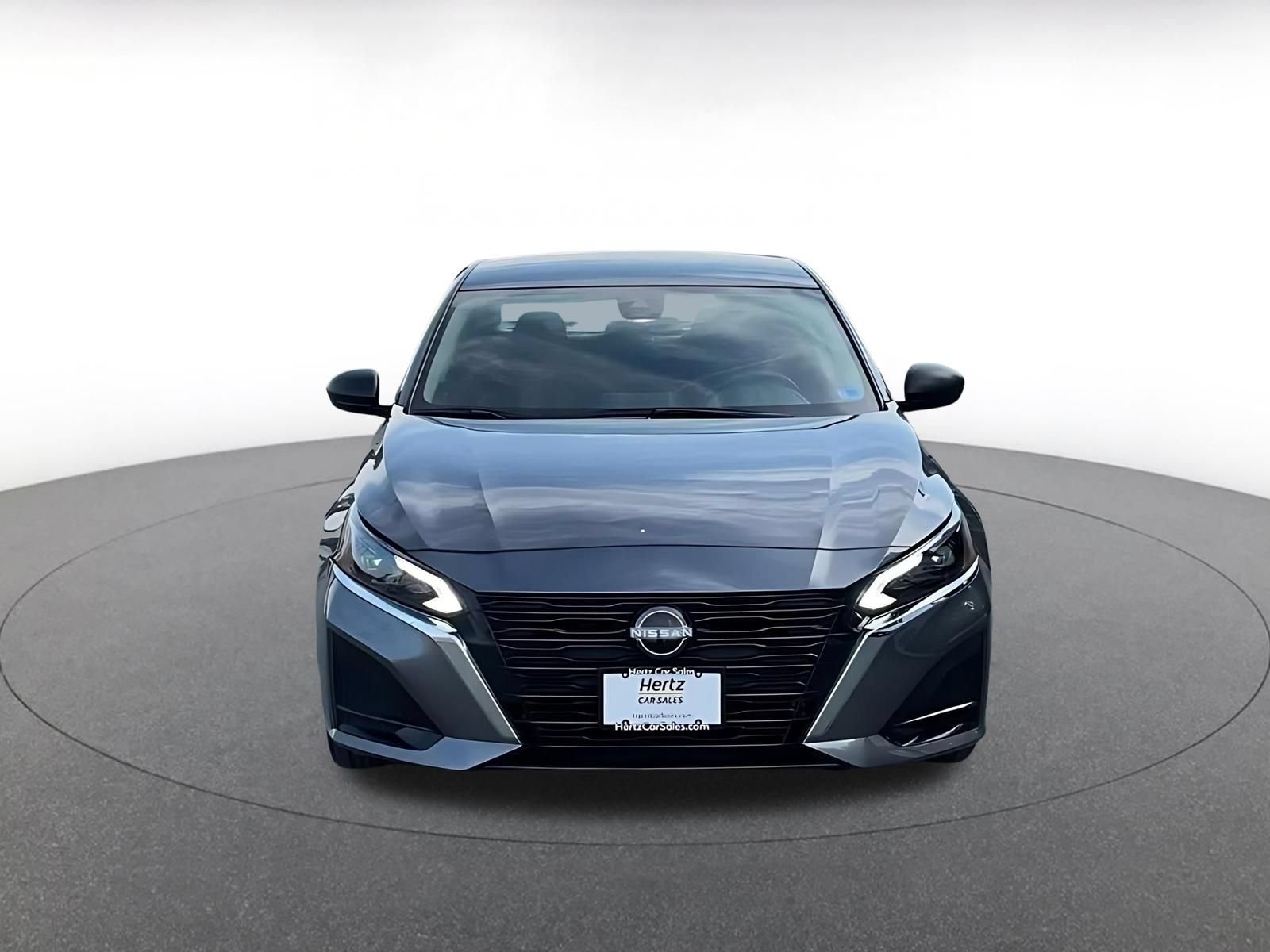 Used 2025 Nissan Altima 2.5 SV FWD image 4