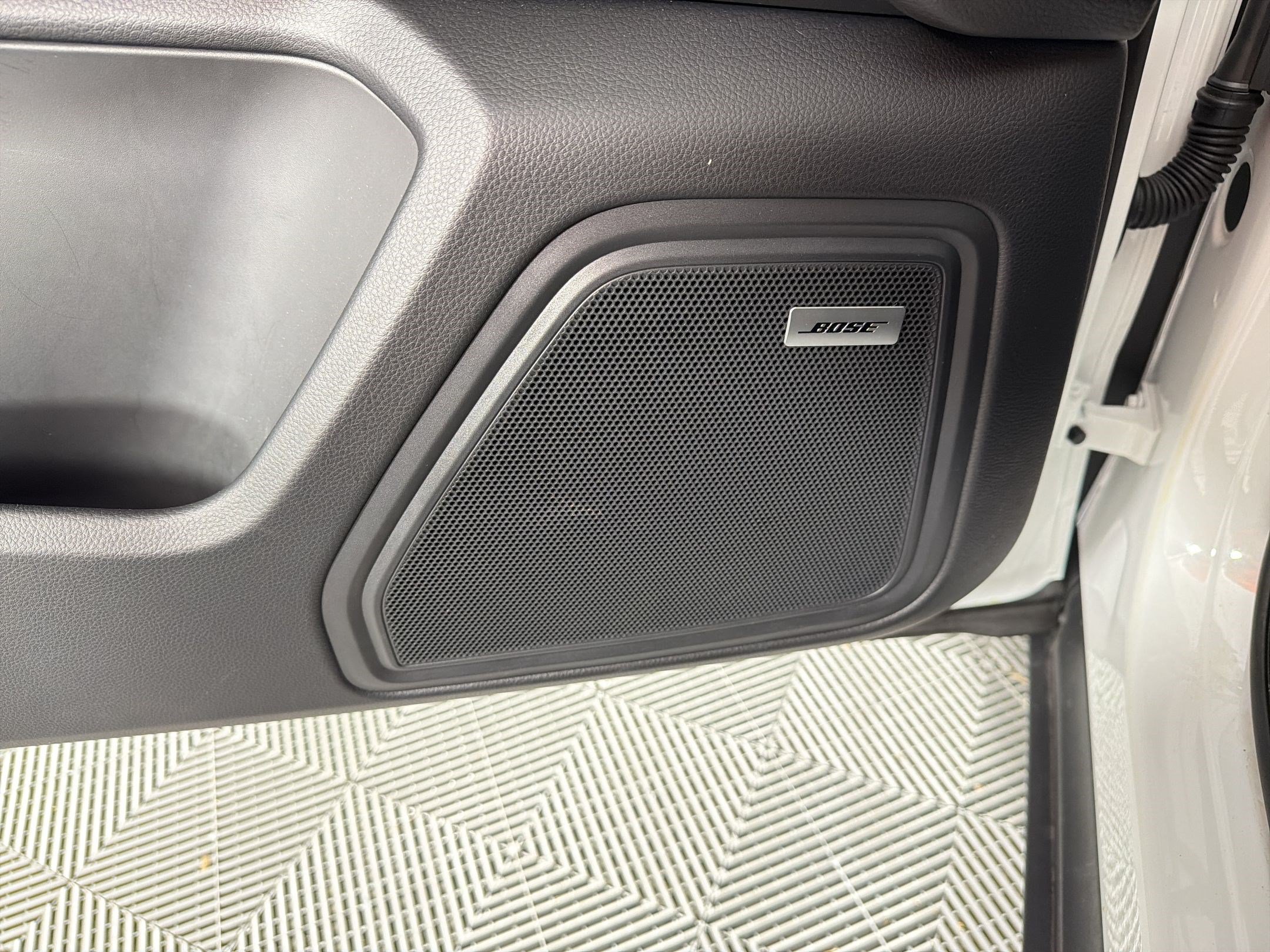 Certified 2026 Porsche Macan AWD/4WD image 22
