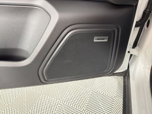Certified 2026 Porsche Macan AWD/4WD image 22