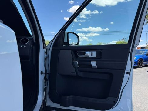 Used 2016 Land Rover LR4 HSE AWD/4WD image 33