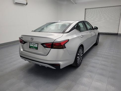 Used 2025 Nissan Altima 2.5 SV FWD image 9