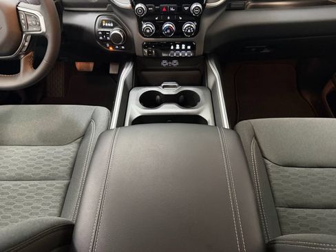 Used 2025 RAM 1500 Big Horn AWD/4WD image 16