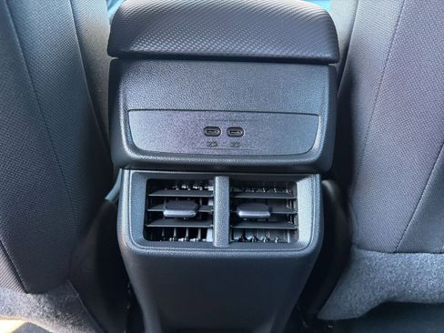 Used 2025 Chevrolet Equinox LT image 22