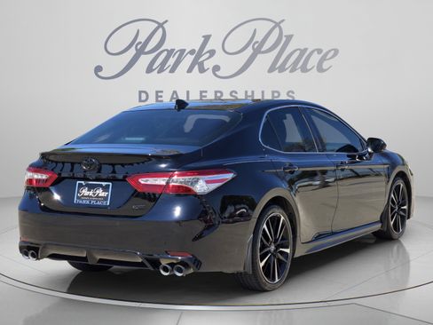 Used 2020 Toyota Camry XSE w/ Driver Assist Package FWD image 4