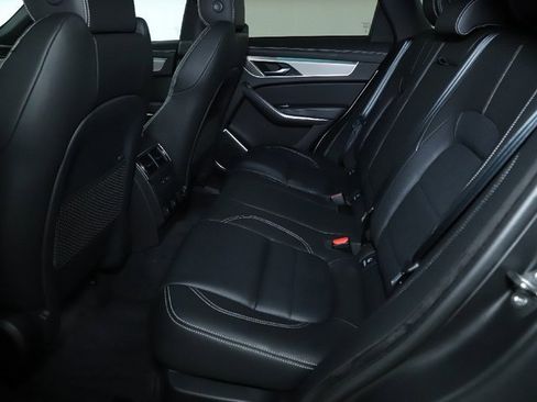 Used 2025 Jaguar F-PACE R-Dynamic S image 27