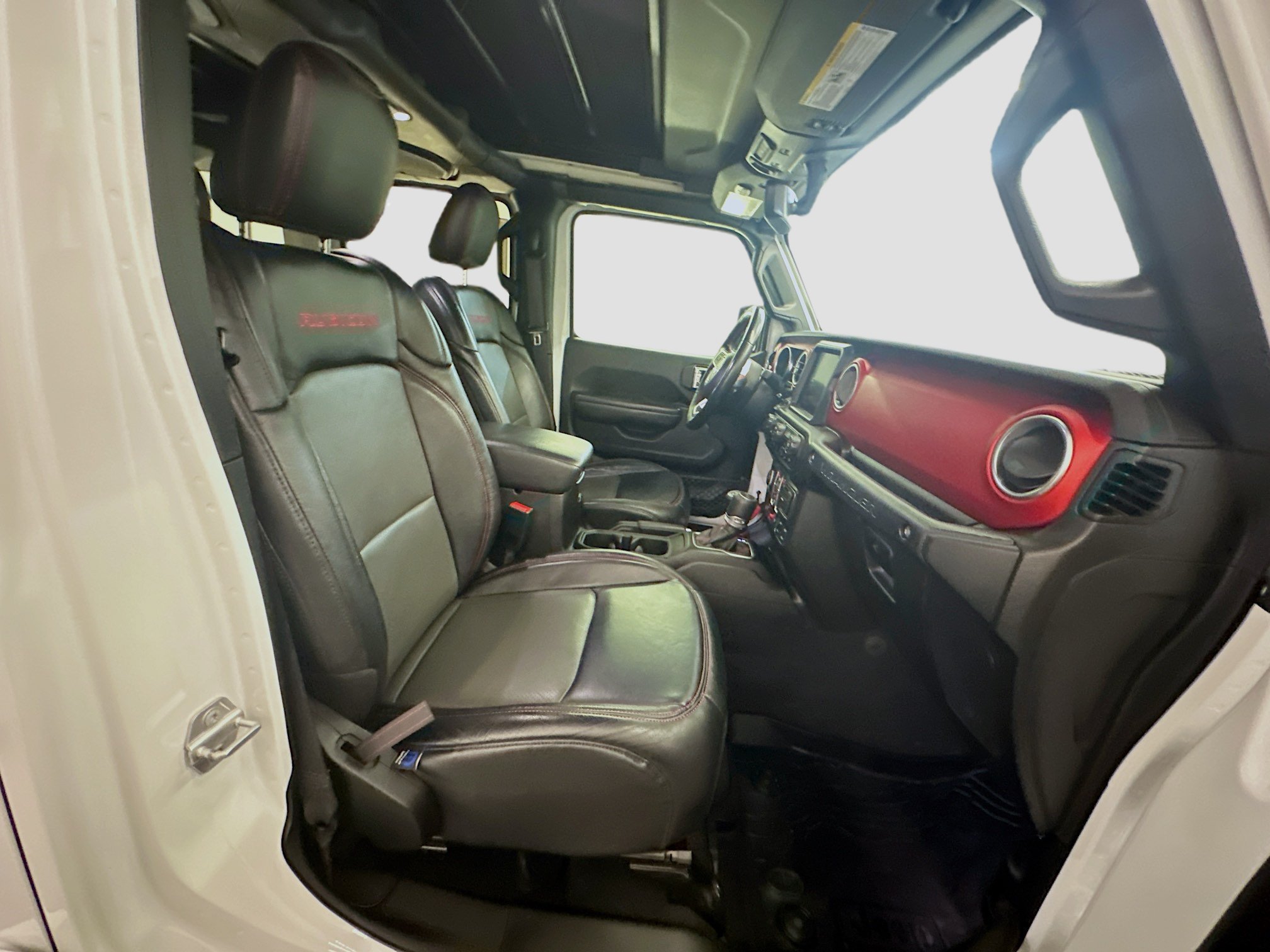 Used 2020 Jeep Wrangler Unlimited Rubicon AWD/4WD image 32