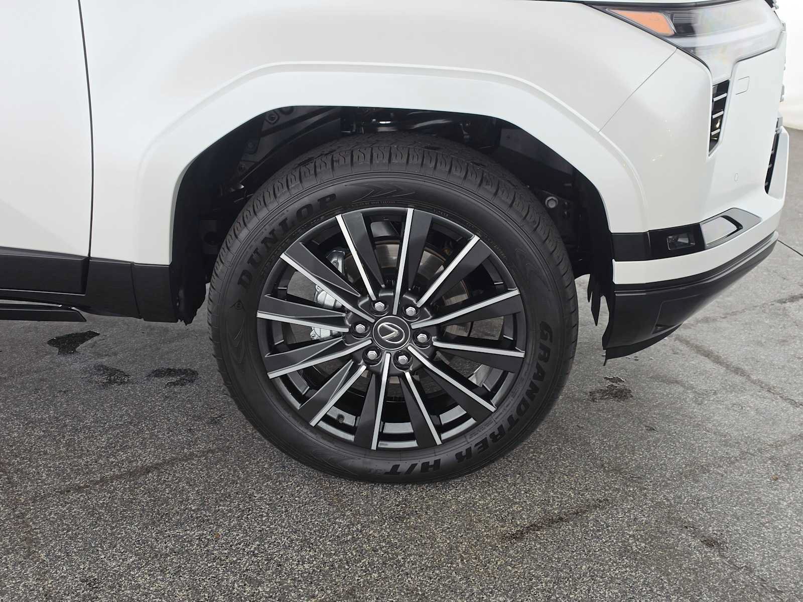 Certified 2026 Lexus GX 550 w/ Cold Area Package AWD/4WD image 9