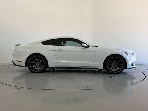 Used 2017 Ford Mustang Premium RWD image 8