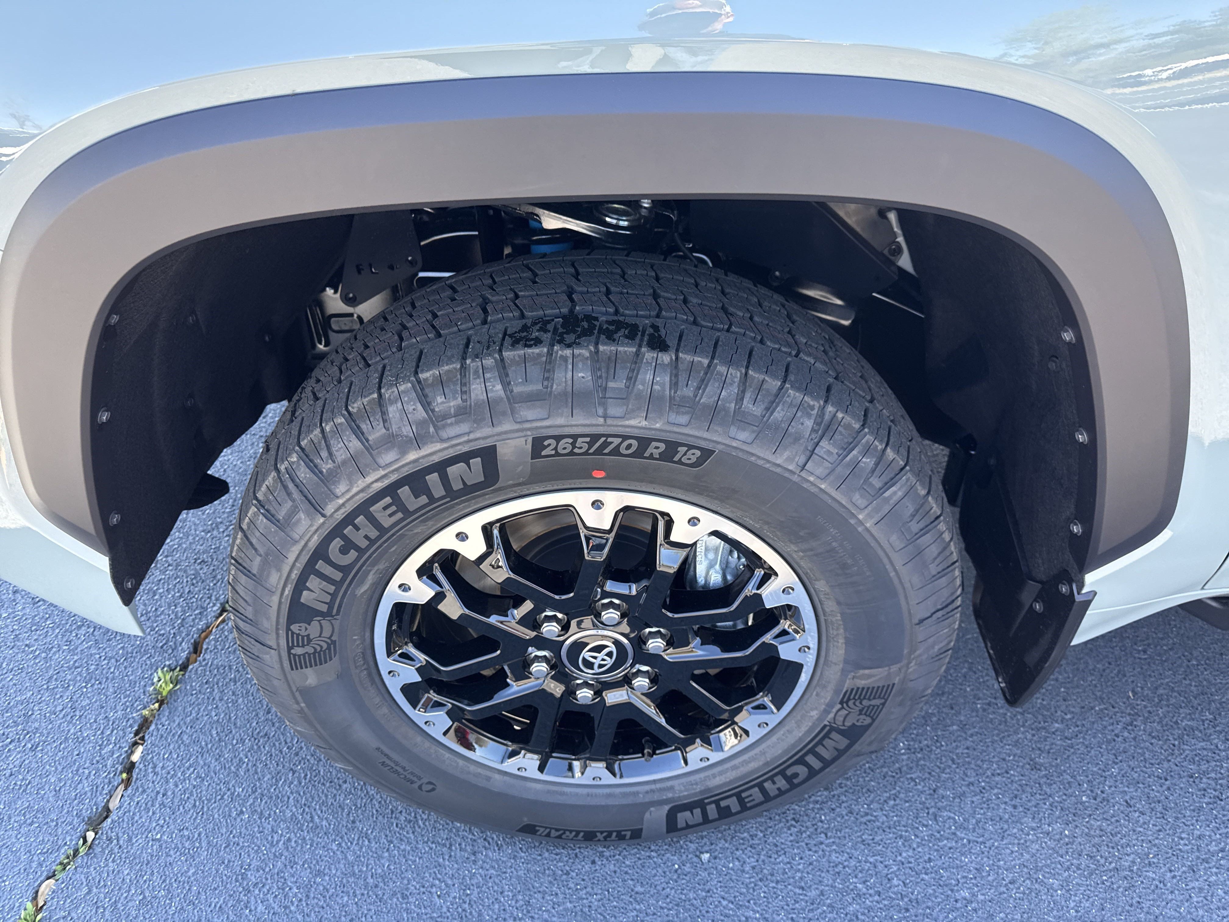 New 2025 Toyota Tundra SR5 w/ TRD Off-Road Package AWD/4WD image 9