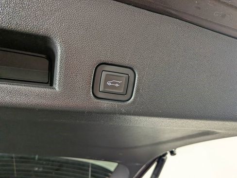 Certified 2025 GMC Acadia Elevation w/ Elevation Premium Package image 14