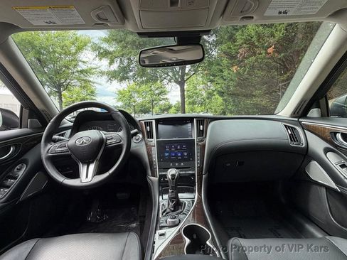 Used 2018 INFINITI Q50 Luxe w/ Sensory Package (Luxe) AWD/4WD image 17
