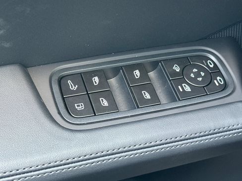 Used 2026 Porsche Cayenne E-Hybrid AWD/4WD image 13