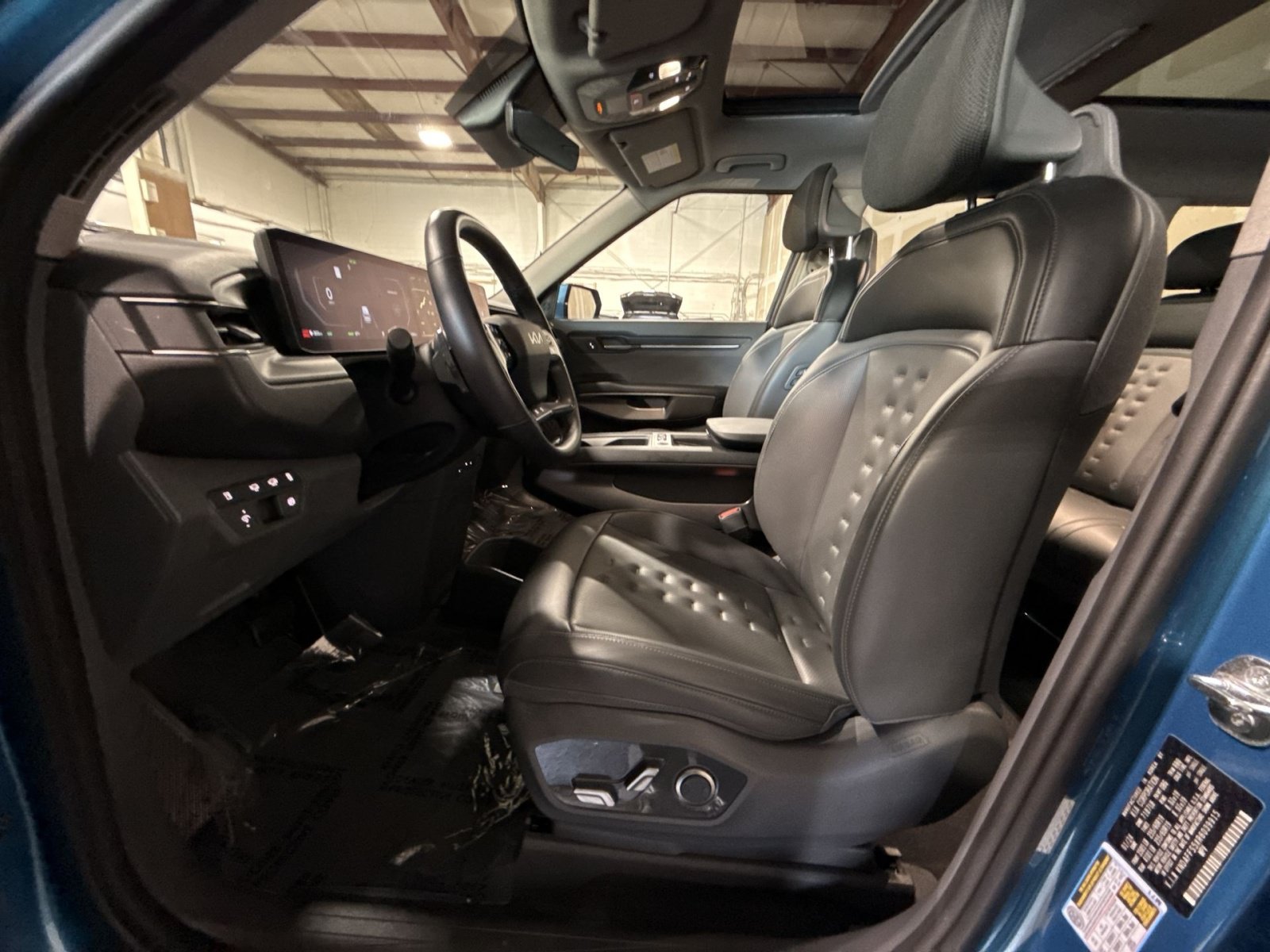 Used 2024 Kia EV9 Wind AWD/4WD image 40