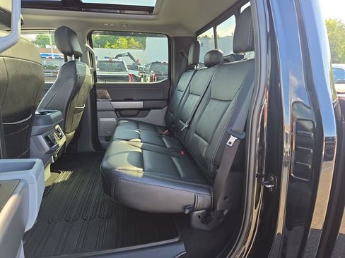 Certified 2025 Ford F250 XLT w/ Black Appearance Package AWD/4WD image 4
