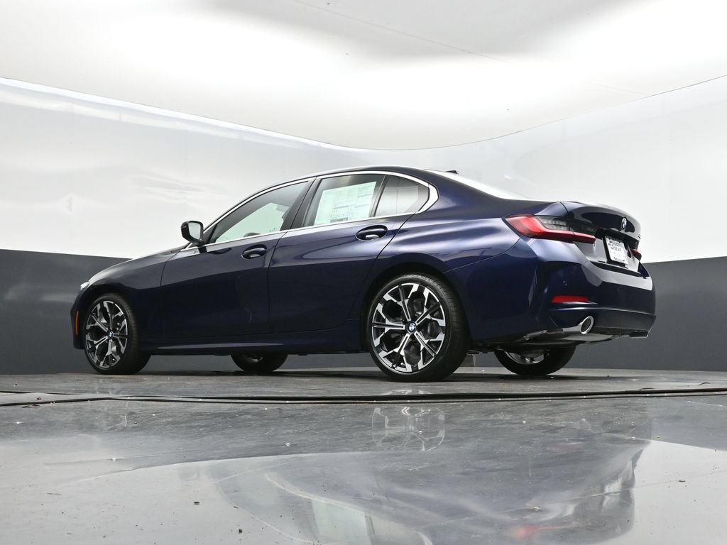 Used 2026 BMW 330i Sedan w/ Convenience Package RWD image 40