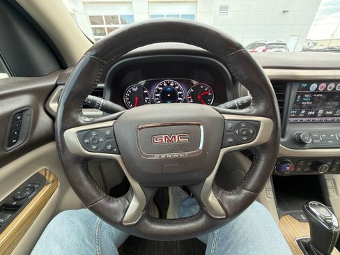 Used 2017 GMC Acadia Denali w/ Technology Package AWD/4WD image 12