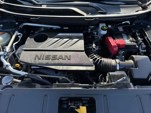 Used 2024 Nissan Rogue SV image 8