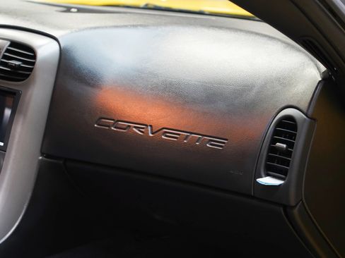 Used 2007 Chevrolet Corvette Coupe w/ Preferred Equipment Group RWD image 42