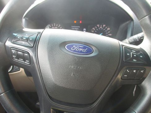 Used 2016 Ford Explorer FWD image 17