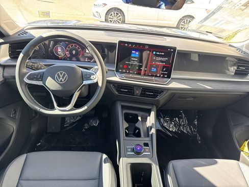 New 2026 Volkswagen Tiguan SE image 22